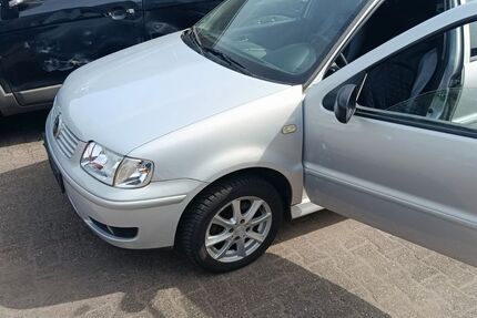 VW Polo 121.051 km 2.450 &euro; Mülheim an der Ruhr 45473