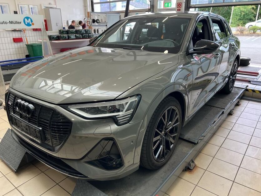 Audi e-tron 89.987 km 37.845 € Hagen 58091
