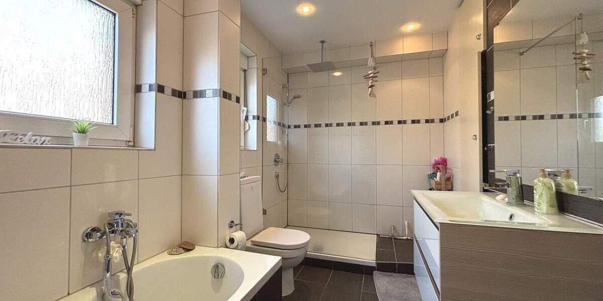 Doppelhaushälfte Oberhausen Osterfeld-West - 6 Zimmer, 161 m&sup2;, 449.000&euro; | Angebot:25279007