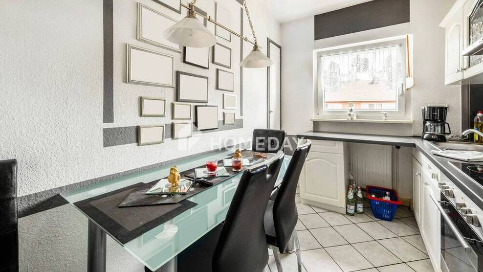 Sofort frei! Ideal geschnittene 2-Zimmer-Wohnung mit Balkon und Tageslichtbad