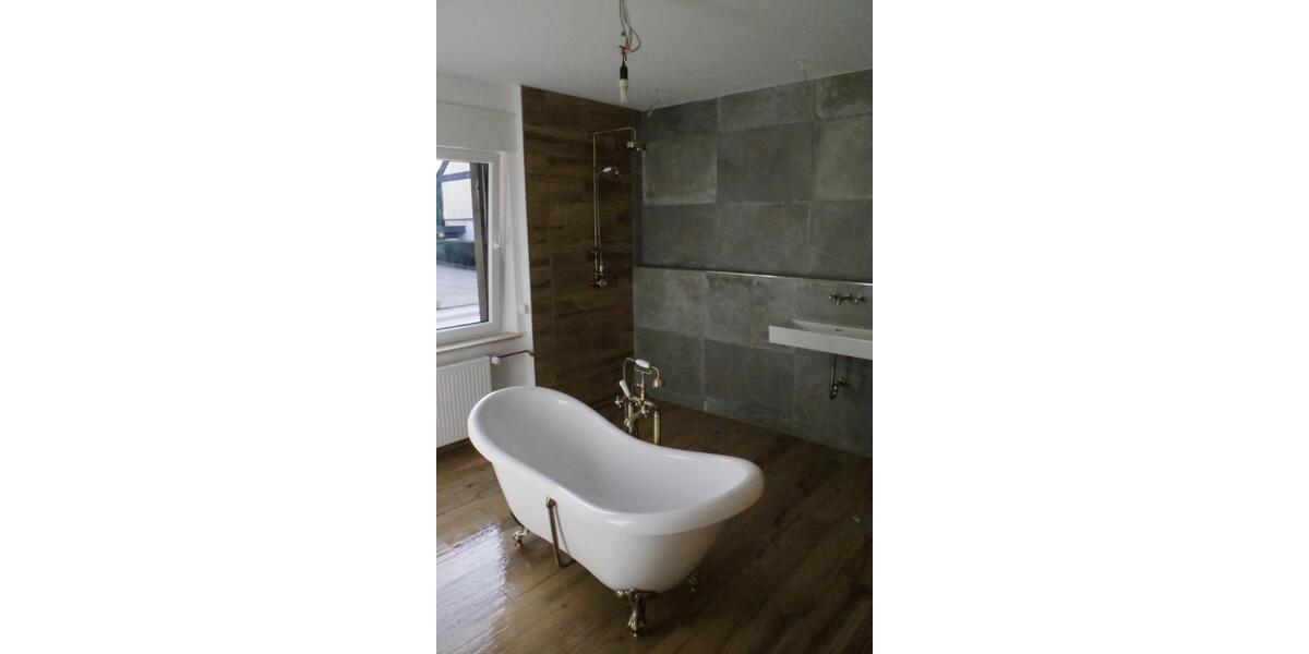 Freistehendes Doppelhaus 8 zimmer