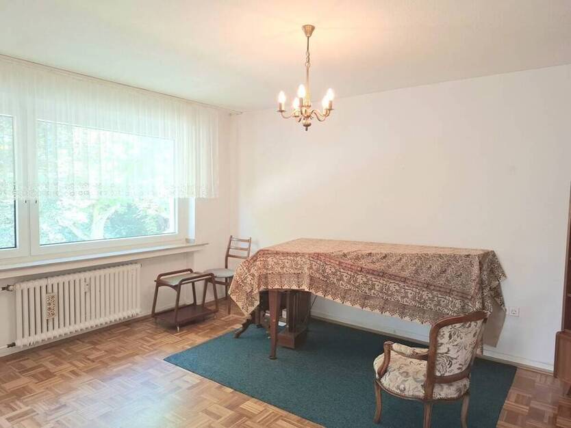 Nähe Festspielhaus! Eigentumswohnung mit Balkon und Garage in bester Wohnlage.