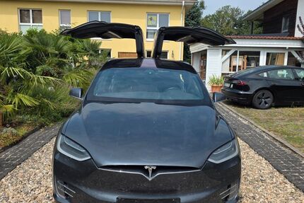 Tesla Model X 138.000 km 28.990 &euro; Hünxe 46569
