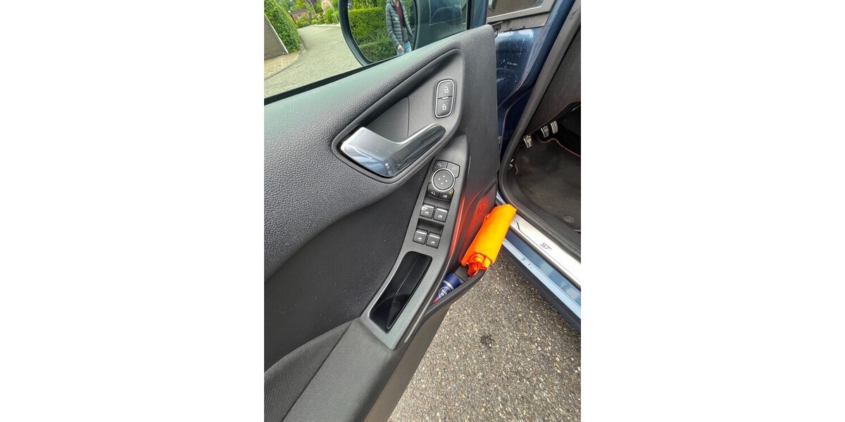 Ford Fiesta st line 95.143 km 14.900 &euro; Sprockhövel 45549