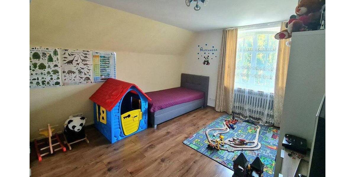 Einfamilienhaus Duisburg Hochemmerich - 9 Zimmer, 220 m&sup2;, 657.000&euro; | Angebot:26900580