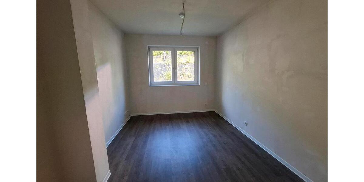 Erdgeschoßwohnung Wuppertal Dornap - 4 Zimmer, 102 m&sup2;, 105.000&euro; | Angebot:27098628