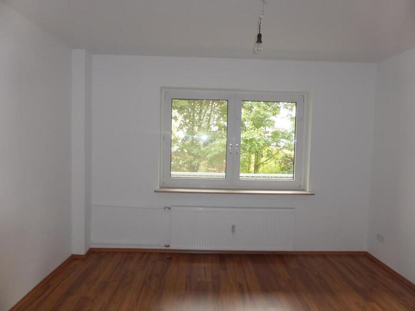 3-Zimmer-Wohnung in Herne Horsthausen mit Balkon, Boden und Tapeten zimmer