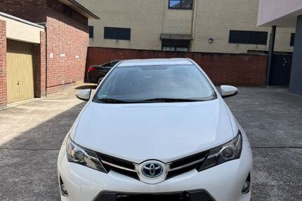 Toyota Auris 107.424 km 10.900 &euro; Dortmund 44139