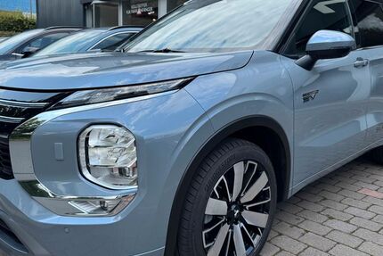 Mitsubishi Outlander 10.900 km 49.890 &euro; Dorsten 46282