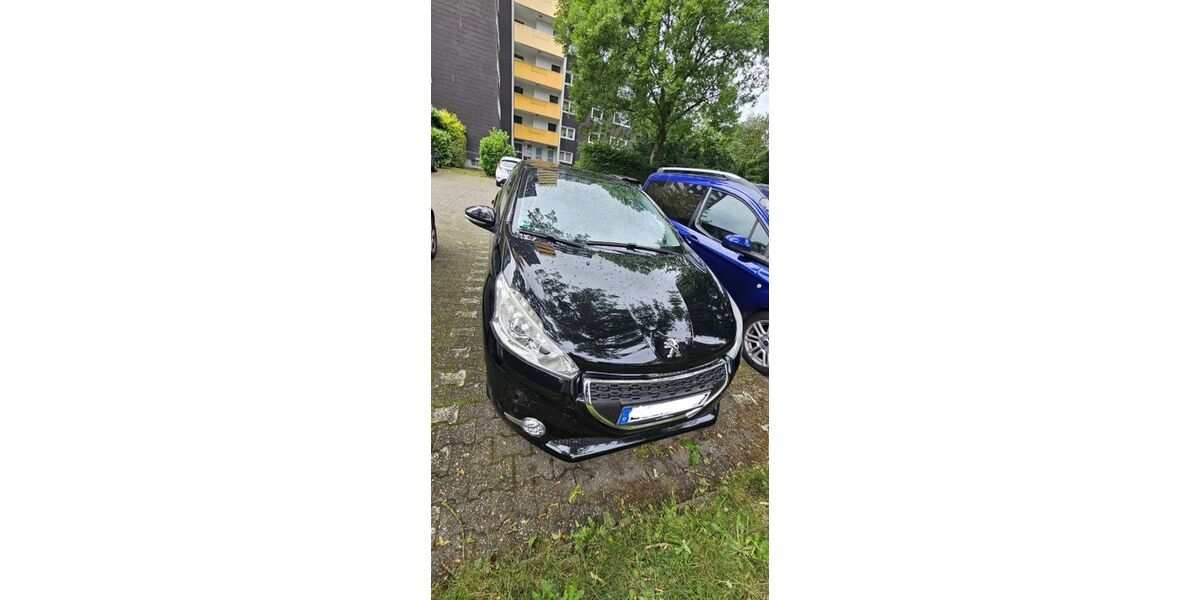 Peugeot 208 184.457 km 3.700 &euro; Essen 45279