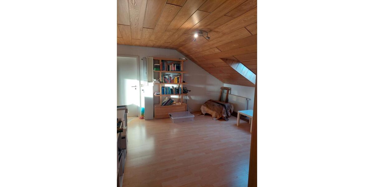 Reihenhaus Hünxe - 7 Zimmer, 250 m&sup2;, 2.200&euro; | Angebot:26295244