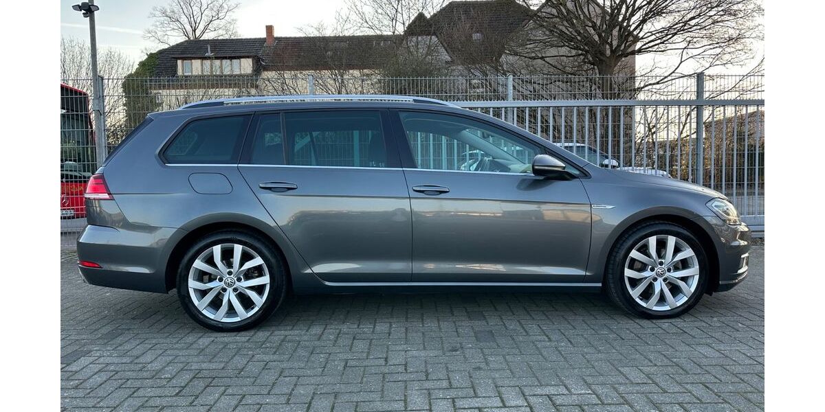 VW Golf 204.000 km 8.950 &euro; Dinslaken 46539