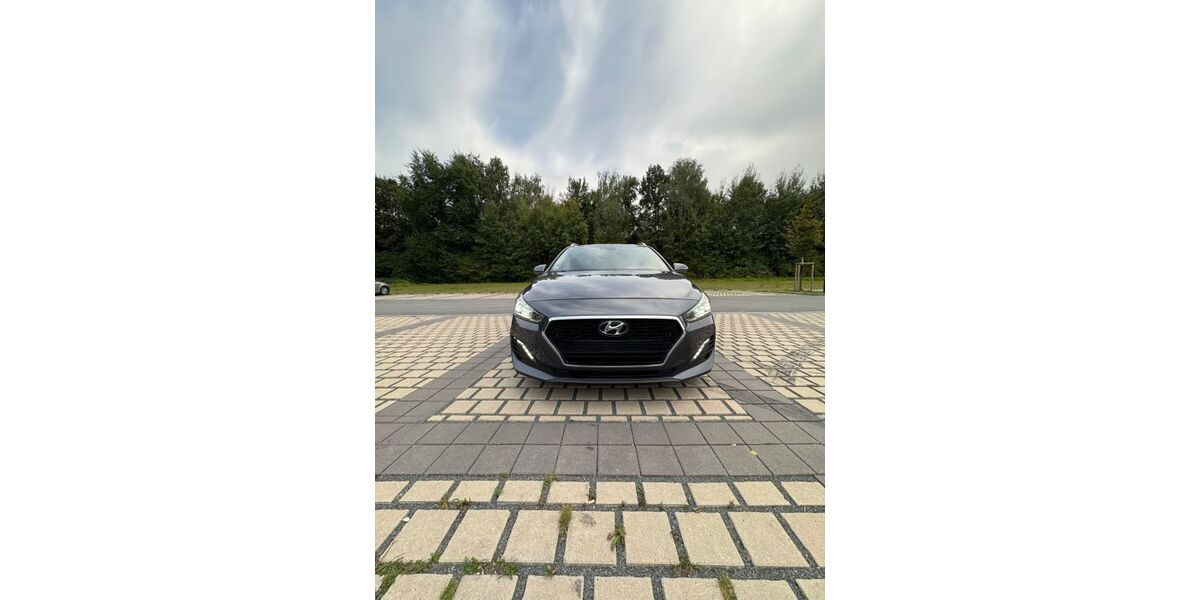 Hyundai i30 181.300 km 9.000 &euro; Bochum 44805