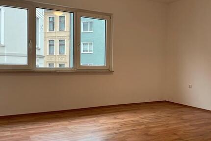 Wohnung Wuppertal Lichtenplatz - 2.5 Zimmer, 64 m&sup2;, 500&euro; | Angebot:26387855