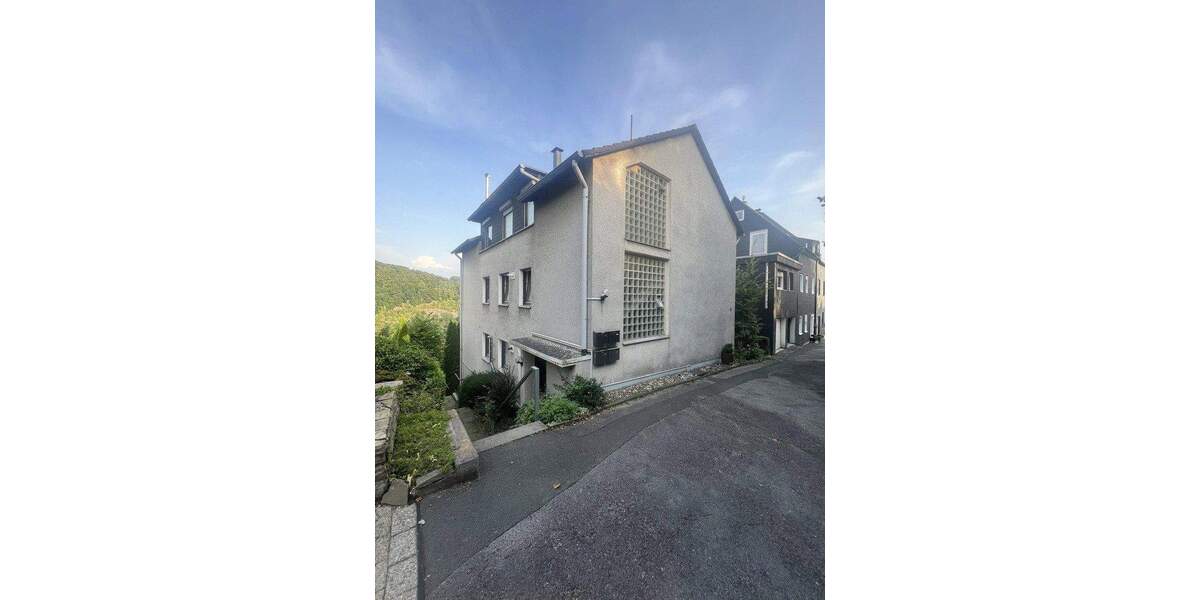 Etagenwohnung Gevelsberg - 3 Zimmer, 95 m&sup2;, 179.000&euro; | Angebot:25390545