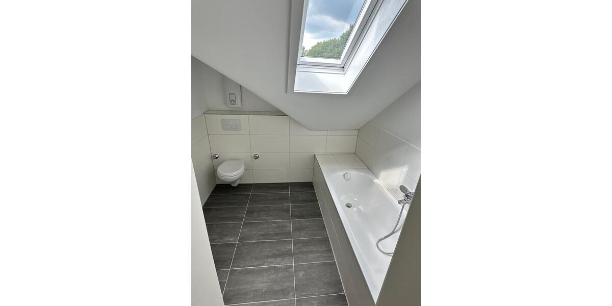 Dachgeschoßwohnung Gelsenkirchen Gelsenkirchen-Nord - 3 Zimmer, 61 m&sup2;, 730&euro; | Angebot:26399824