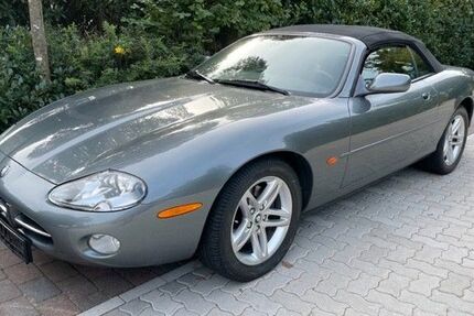 Jaguar XK8