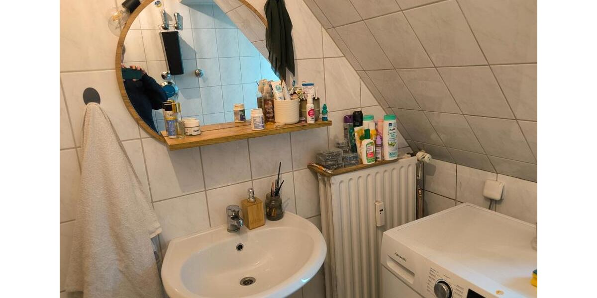 Dachgeschoßwohnung Gelsenkirchen Gelsenkirchen-Nord - 2.5 Zimmer, 50 m&sup2;, 289&euro; | Angebot:26516423