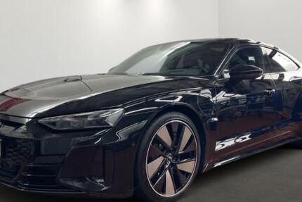 Audi e-tron GT 30.518 km 82.650 € Velbert 42553