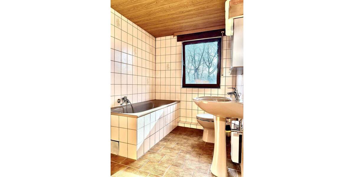 Mehrfamilienhaus, Wohnhaus Duisburg Hochemmerich - 4 Zimmer, 99 m&sup2;, 295.000&euro; | Angebot:25629847