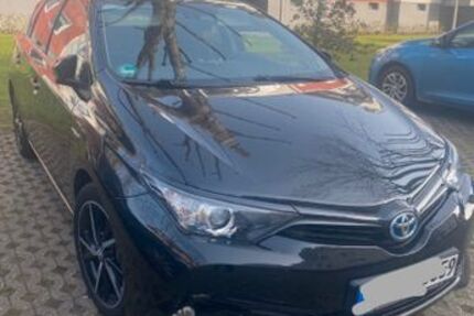 Toyota Auris 71.200 km 15.998 &euro; Duisburg 47229