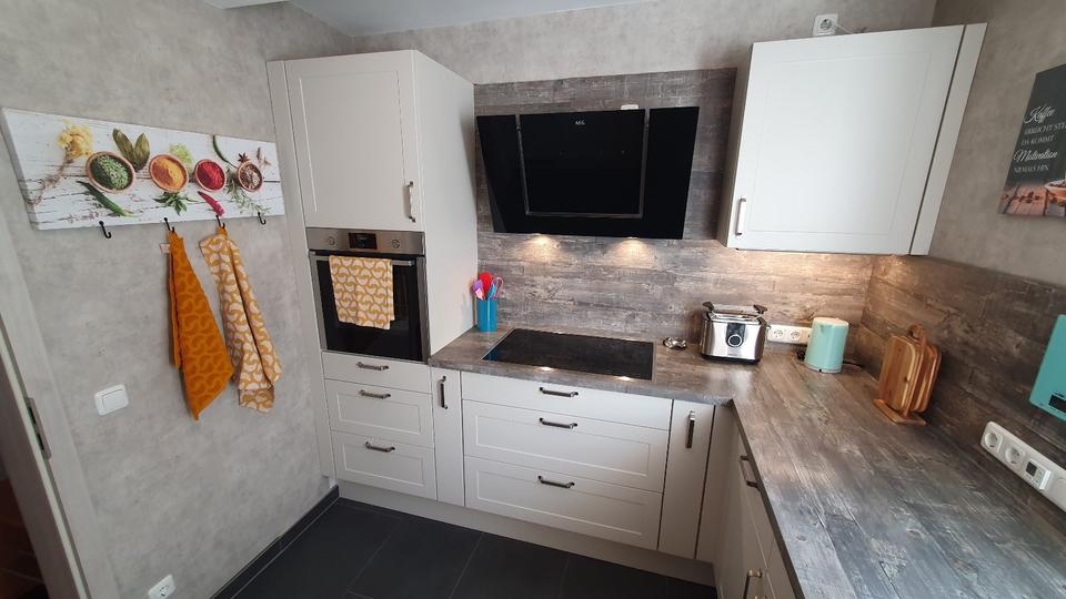 Etagenwohnung Essen Stadtbezirk III - 2 Zimmer, 60 m&sup2;, 850&euro; | Angebot:26384341