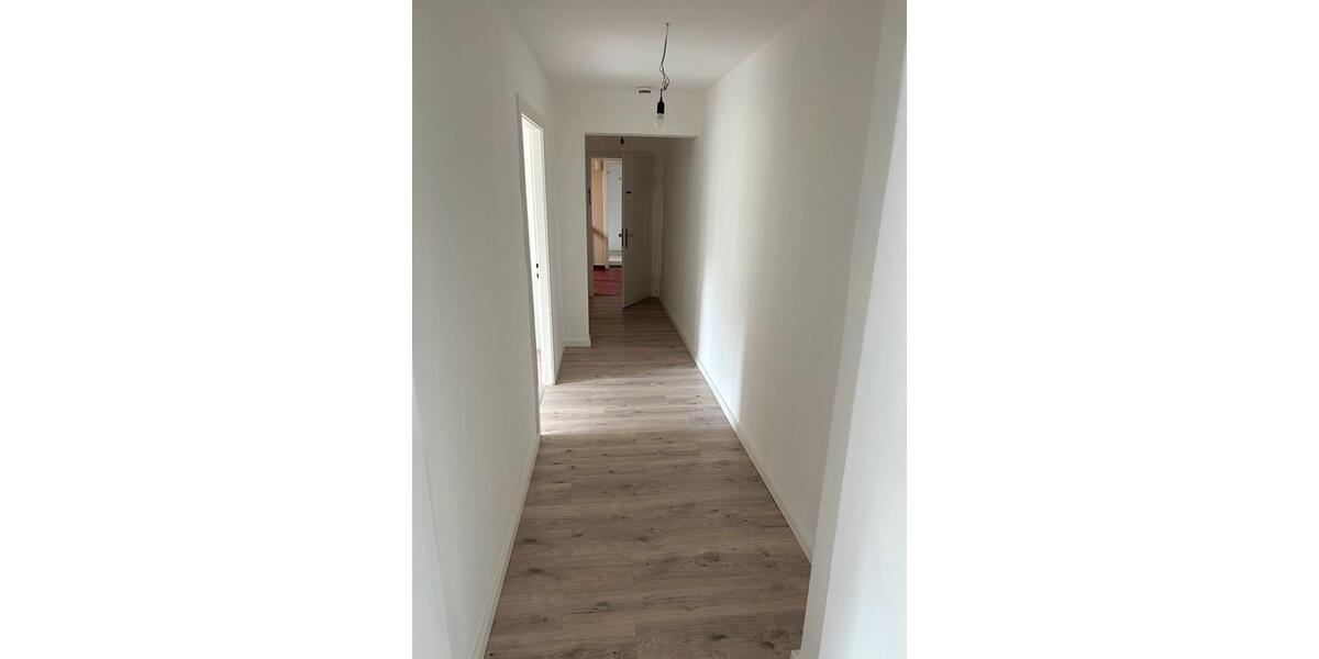 Ab sofort…Wohnung in Essen zu vermieten. 680,-€ Warmmiete 2 zimmer