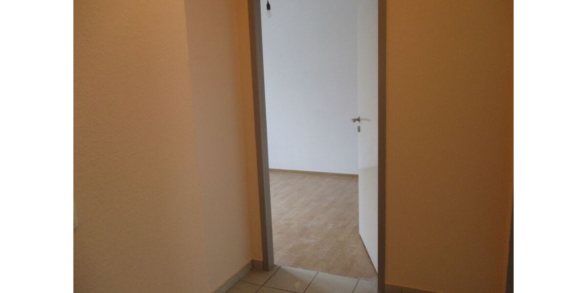 Provisionsfrei* Geräumige 4-Zi.-Wohnung m. Stellpl., Altendorfer Straße, 1.OG - Etagenwohnung Essen Altendorf | Angebot:26991510