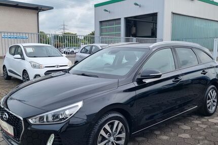 Hyundai i30 128.000 km 9.399 &euro; Dinslaken 46539