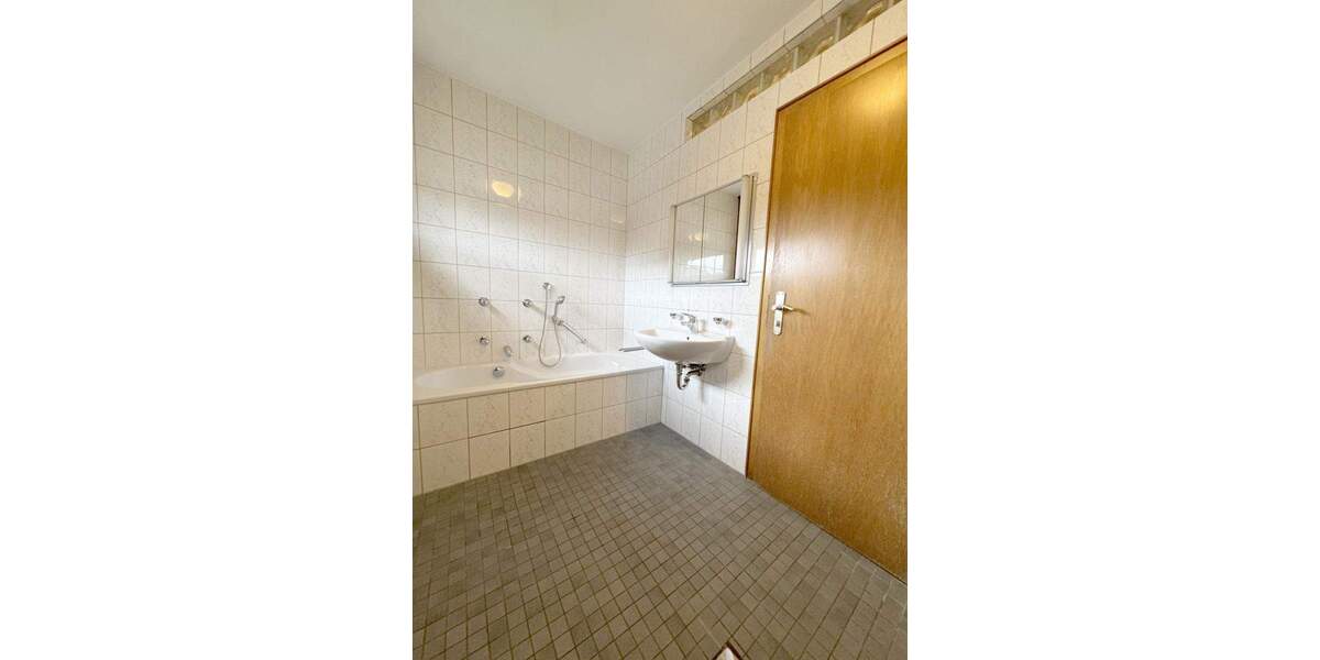 Mehrfamilienhaus, Wohnhaus Oberhausen Sterkrade-Nord - 9 Zimmer, 254 m&sup2;, 759.000&euro; | Angebot:25319533