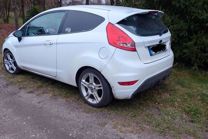 Ford Fiesta 195.000 km 3.400 &euro; Mülheim an der Ruhr 45481