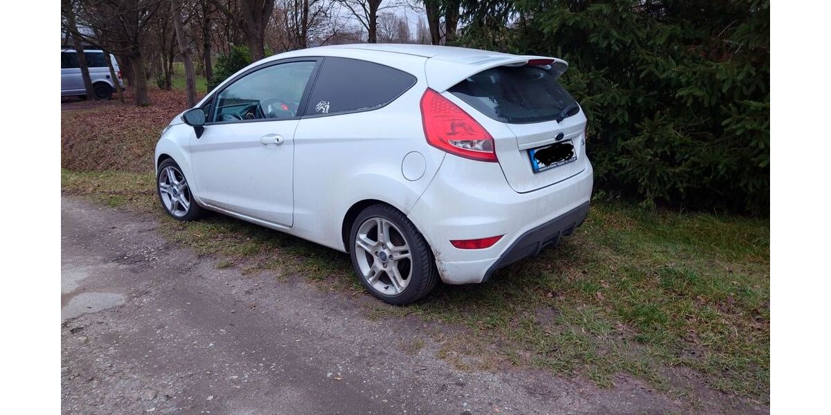 Ford Fiesta 195.000 km 3.400 &euro; Mülheim an der Ruhr 45481