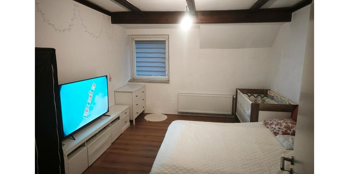 Dachgeschoßwohnung Gelsenkirchen Gelsenkirchen-Mitte - 3 Zimmer, 95 m&sup2;, 930&euro; | Angebot:25251449