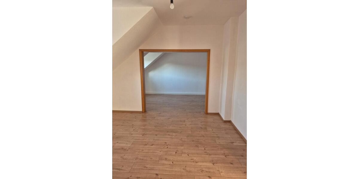 Dachgeschoßwohnung Bochum Eppendorf - 3 Zimmer, 85 m&sup2;, 1.050&euro; | Angebot:26149257