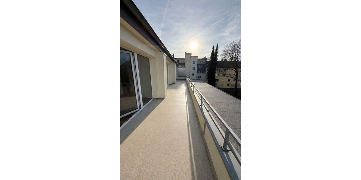 3-Zimmer-Wohnung (106 m²) - Erstbezug nach Kernsanierung, XXL-Dachterrasse, Aufzug 3 zimmer