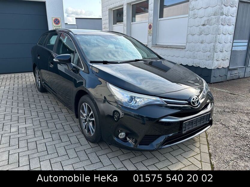 Toyota Avensis 167.000 km 8.990 € Herten 45699