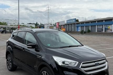 Ford Kuga 192.000 km 8.600 &euro; Mülheim an der Ruhr 45473