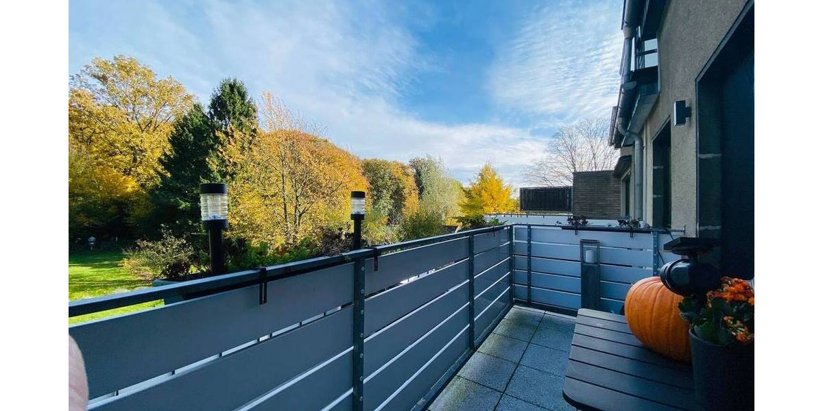 Helle 2-Zimmer-Eigentumswohnung mit Balkon und PKW-Garage 2 zimmer