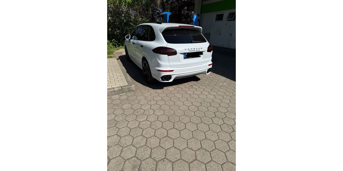 Porsche Cayenne 129.500 km 39.500 &euro; Essen 45143