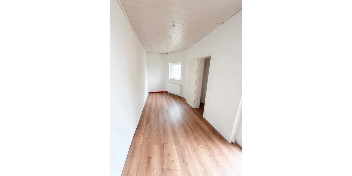 Dachgeschoßwohnung Dortmund Hörde - 3 Zimmer, 75 m&sup2;, 900&euro; | Angebot:26382505