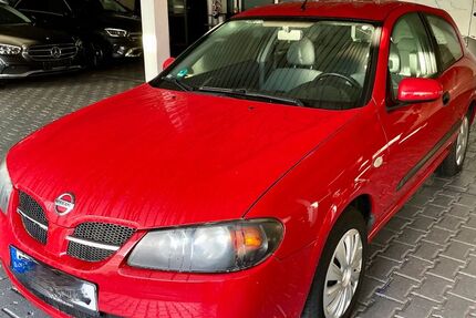Nissan Almera 172.000 km 1.690 € Oberhausen 46045