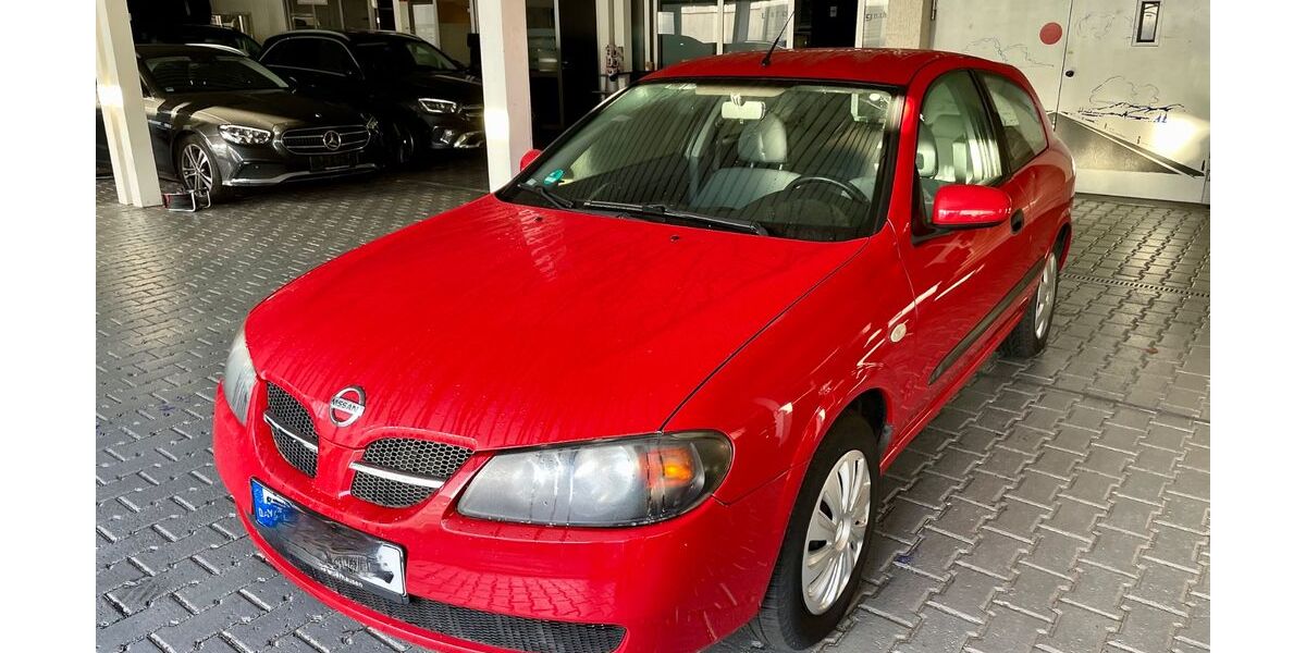 Nissan Almera 172.000 km 1.690 € Oberhausen 46045