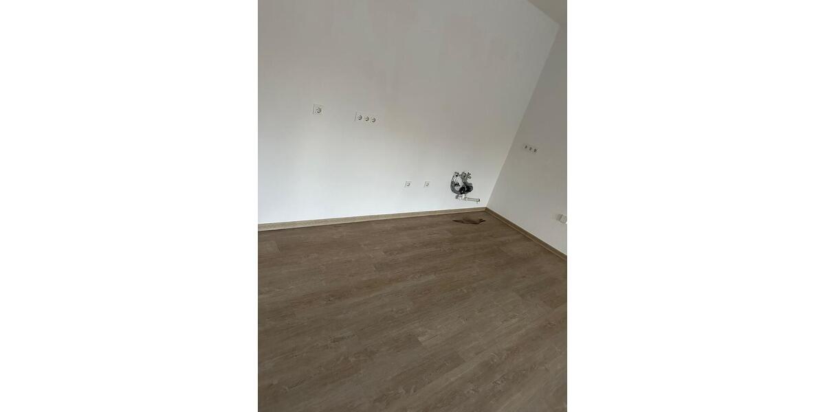 Erdgeschoßwohnung Essen Stadtbezirk VI - 3 Zimmer, 97 m&sup2;, 1.527&euro; | Angebot:25404168