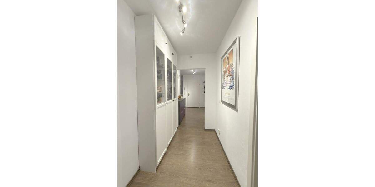 Etagenwohnung Oberhausen Altstadt-Mitte - 3 Zimmer, 113 m&sup2;, 945&euro; | Angebot:25250361