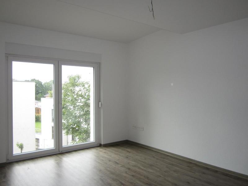 Hier fühlen Sie sich wohl: schöne und gut ausgestattete 3-Zi.-Wohnung mit Ausblick zimmer