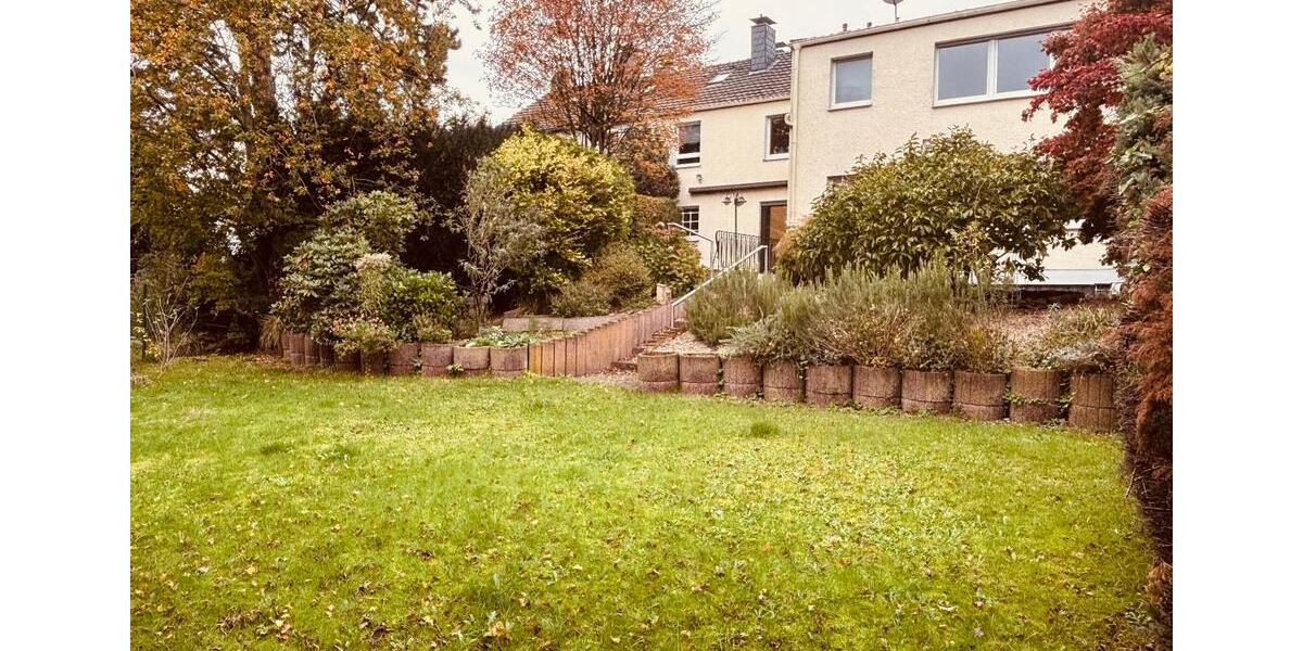 +++ Zweifamilienhaus mit Garten in Oberhausen +++ 6 zimmer