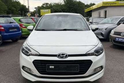 Hyundai i20 150.000 km 5.900 &euro; Bottrop 46238