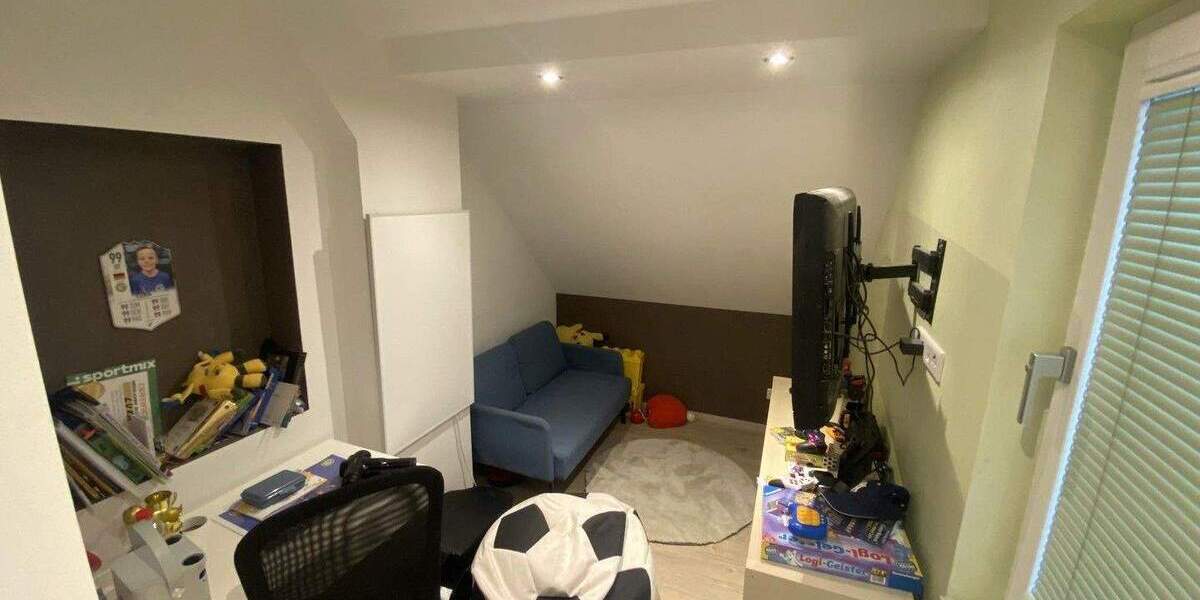 Doppelhaushälfte Duisburg Huckingen - 7 Zimmer, 120 m&sup2;, 599.000&euro; | Angebot:25087157