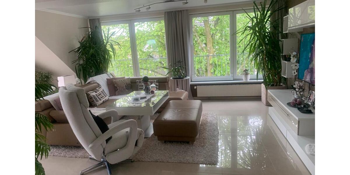 Schöne, helle Dachgeschosswohnung in GE-Rotthausen. 5 zimmer