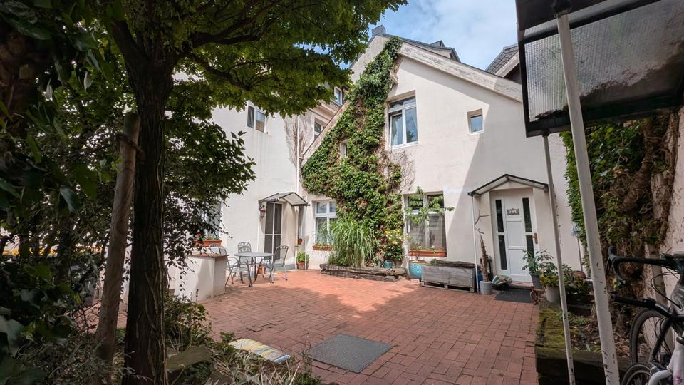 Dachgeschoßwohnung Duisburg Laar - 2.5 Zimmer, 58 m&sup2;, 110.000&euro; | Angebot:27080266